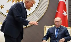 Yunan gazetesinden Trump'a sert manşet: "Sultana boyun eğdi, F-35'lerin kapısını açtı"