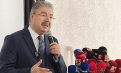 Eskişehir Valisi Yılmaz sahadaki muhabir ve kameramanlarla buluştu