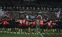 Şampiyon olacak kadro kuruyoruz