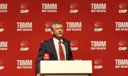 Özgür Özel'den Eskişehir’de NATO tepkisi: Trump Türkiye'ye gelip Anıtkabir'i ziyaret etmeyen bir Amerikan Başkanıdır