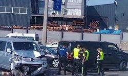 İki ayrı noktada 8 araç zincirleme kazaya karıştı