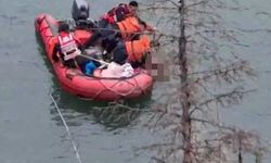 Baraj gölüne düşen araçta 1 kişi öldü, arama çalışmaları sürüyor