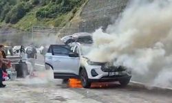 Seyir halindeki cip alev topuna döndü