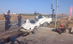 İkiye bölünen otomobilden sağ çıktı