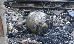 Piknik tüpleri bomba gibi patladı, iki gecekondu küle döndü