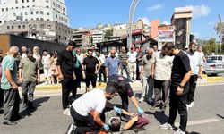 Yolun karşına geçmeye çalışan yaşlı kadına otomobil çarptı