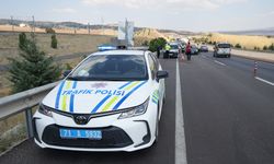 Kamyonet ile hafif ticari araç çarpıştı: 5 yaralı