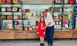 Özel sporcu Elif Ertek'in çifte başarısı gururlandırdı