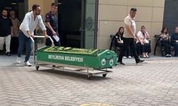 Eskişehir'de havuza düşerek hayatını kaybeden minik Elif son yolculuğuna uğurlanıyor