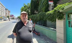 15 yıldır gönüllü olarak çalıştığı 'Sarmaşıklı Cami'ye gözü gibi bakıyor