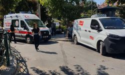 Eskişehir’de ambulansın dakikalarca yolu kesildi! Hatalı park tepki çekti