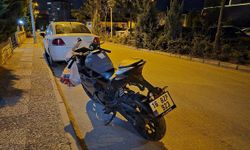 Alkollü sürücünün kullandığı motosiklet kaza yaptı: 2 yaralı