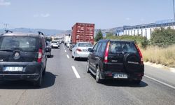 Bilecik-Eskişehir yolunda 3 kilometrelik araç kuyruğu