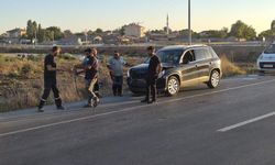 Eskişehir'de iki araç kavşakta çarpıştı: 3 yaralı