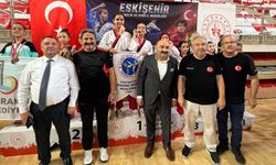 Eskişehir’de taekwondo heyecanı: Dereceye giren sporcular ödüllerini aldı