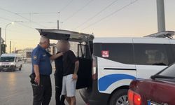 Eskişehir’de otomobilde uyuyan 2 şahıs polis ekiplerini harekete geçirdi: Araçta 13 sentetik hap ele geçirildi