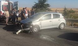 Eskişehir-Ankara yolunda otomobil bariyerlere çarptı: 1'i çocuk 3 yaralı