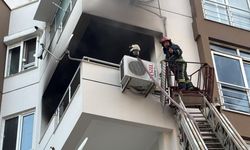 Apartman dairesi yangında kullanılamaz hale geldi