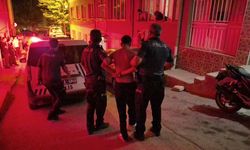 Eskişehir’de apartman kavgasına polis müdahale etti: Genç ters kelepçeyle gözaltına alındı