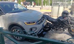Eskişehir’de yayalara yol veren motosiklete otomobil arkadan çarptı