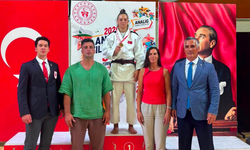Tuana Kambur yine ses getirdi