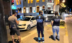 2 Eylül Caddesi’nde kamyon ile otomobil çarpıştı