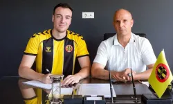 Onur Arı imzaladı