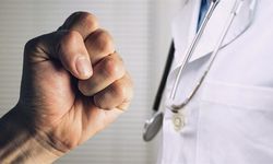Eskişehir’de doktora usulsüz rapor şiddeti: Tabip Odası’ndan sert tepki