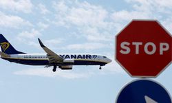 Gökyüzünde Dehşet Dakikaları: Ryanair Uçağında Motor Parçası Camı Patlattı
