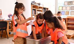 Minikler geri dönüşümü yerinde öğrendi