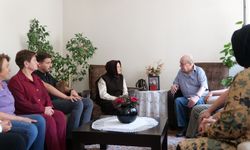 AK Parti Eskişehir Milletvekili Gürcan, Odunpazarı’nda üyelerin hanelerine konuk oldu
