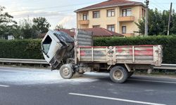 Seyir halindeki kamyonda yangın çıktı