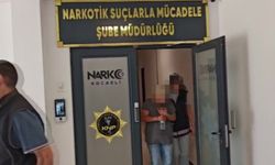 Fırının alt bölümünden uyuşturucu ve 65 bin lira çıktı