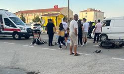 Otomobil ile motosiklet çarpıştı: 2 yaralı