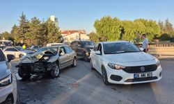 Eskişehir'de 4 aracın karıştığı zincirleme kaza: 3 yaralı
