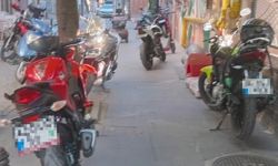 Eskişehir'de kaldırımlar motosiklet otoparkına döndü