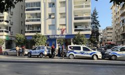 İzmir'de banka soygunu: Rehineler var