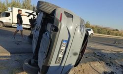 Eskişehir'de kontrolden çıkan otomobil yan yattı: 1 yaralı