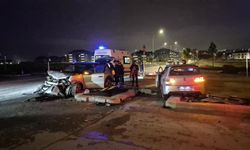 Eskişehir'de kavşakta çarpışan 2 araç adeta hurdaya döndü: 3 yaralı