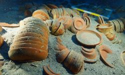 Akdeniz'in derinliklerinden 2 bin 100 yıllık lüks sofra takımı çıktı