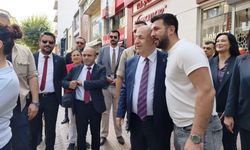 Ümit Özdağ Eskişehir’de esnafı ziyaret etti