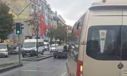 Esenyurt’ta dolmuş sürücüsü İETT otobüsünün önünü kesti: Yolcular tepki gösterdi