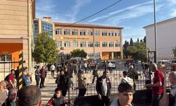 Turgutlu’da okul önünde silahlı saldırı: 10 öğrenci yaralandı