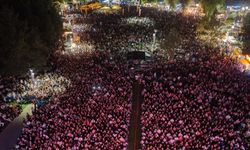Pinhani sevilen şarkılarıyla Porsuk Festivali'ne damga vurdu