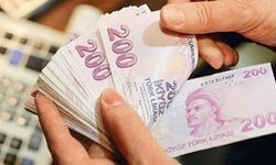 Milyonlarca emekliyi ilgilendiriyor: Bakan Şimşek’ten maaş zammı mesajı