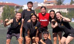 Es-Es kadın futbol takımında keyifler yerinde
