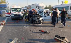 Otomobil çekiciye arkadan çarptı: Ölü ve yaralılar var