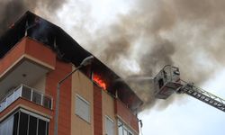 5 katlı apartmanın çatısında yangın paniği