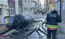 Elektrikli otomobil alev alev yandı