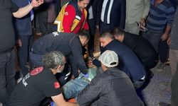 Kazada yaralanan kişiye ilk müdahaleyi vali ve milletvekili yaptı